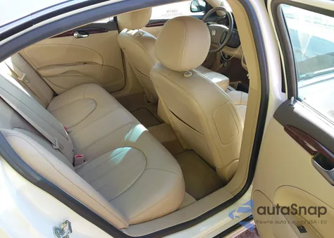 2011 Buick Lucerne Cxl Premium z USA, uszkodzony, nr VIN 1G4HJ5EM1BU109325